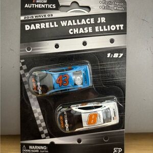 NASCAR Authentics Darrell Wallace Jr. Chase Elliott 1/87 Die-Cast Car Set